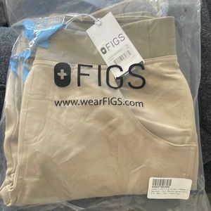 FIGS Kade Cargo Scrub Pants - Sandstone - XS Tall